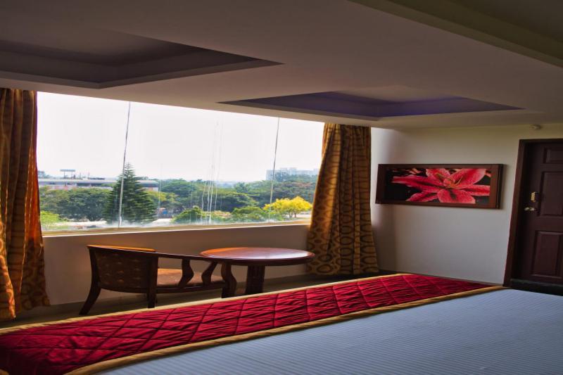 Business Inn Bangalore Exterior photo